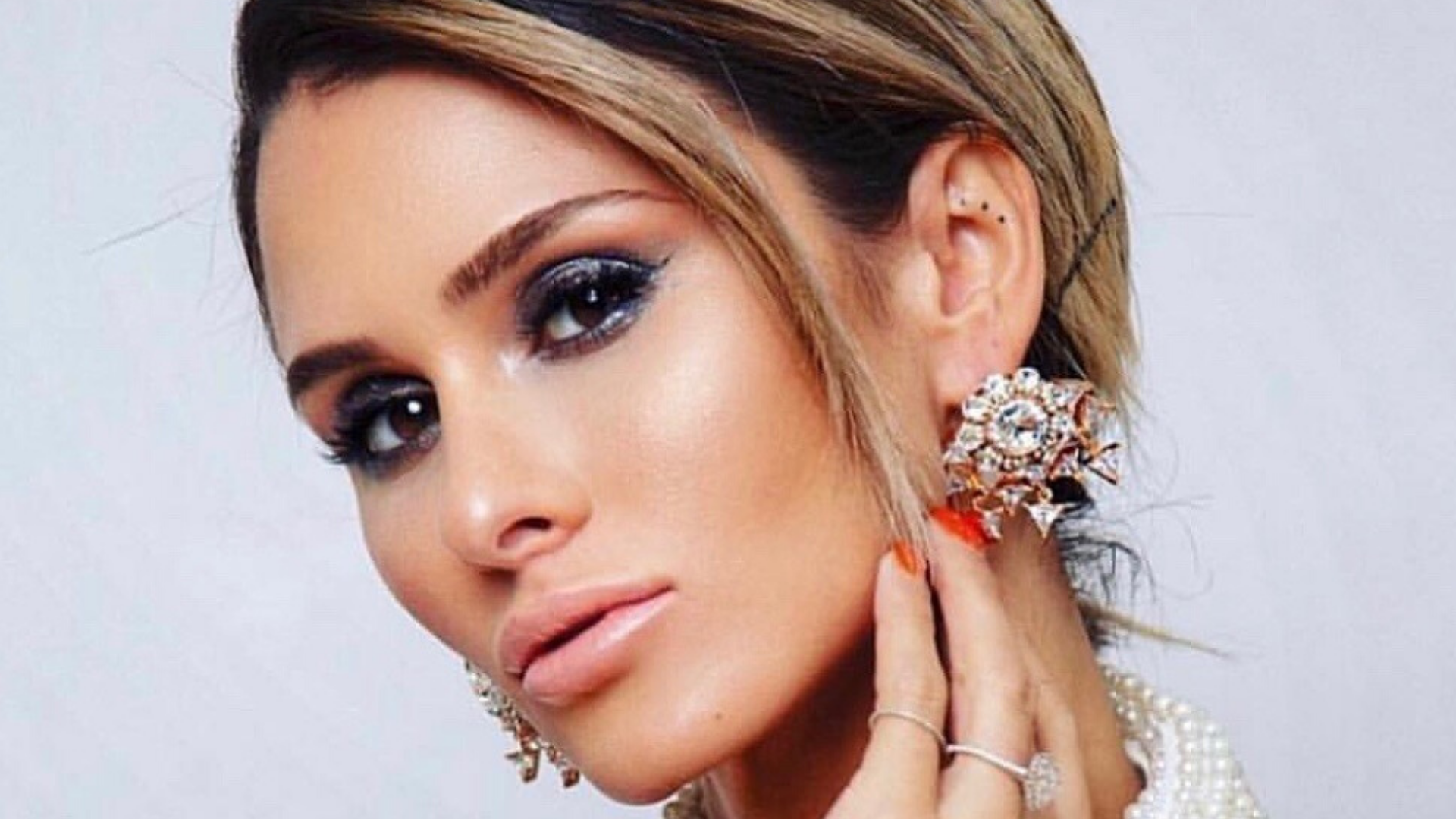 5 Pairs of Stud Earrings Perfect for Every Occasion
