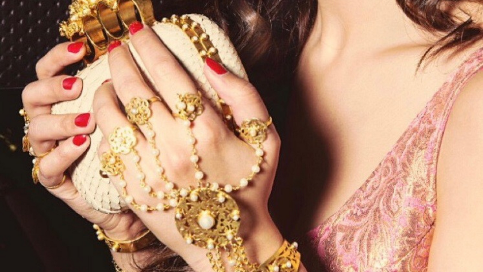 Catch Eyes and Compliments with Unique Hand Jewelry